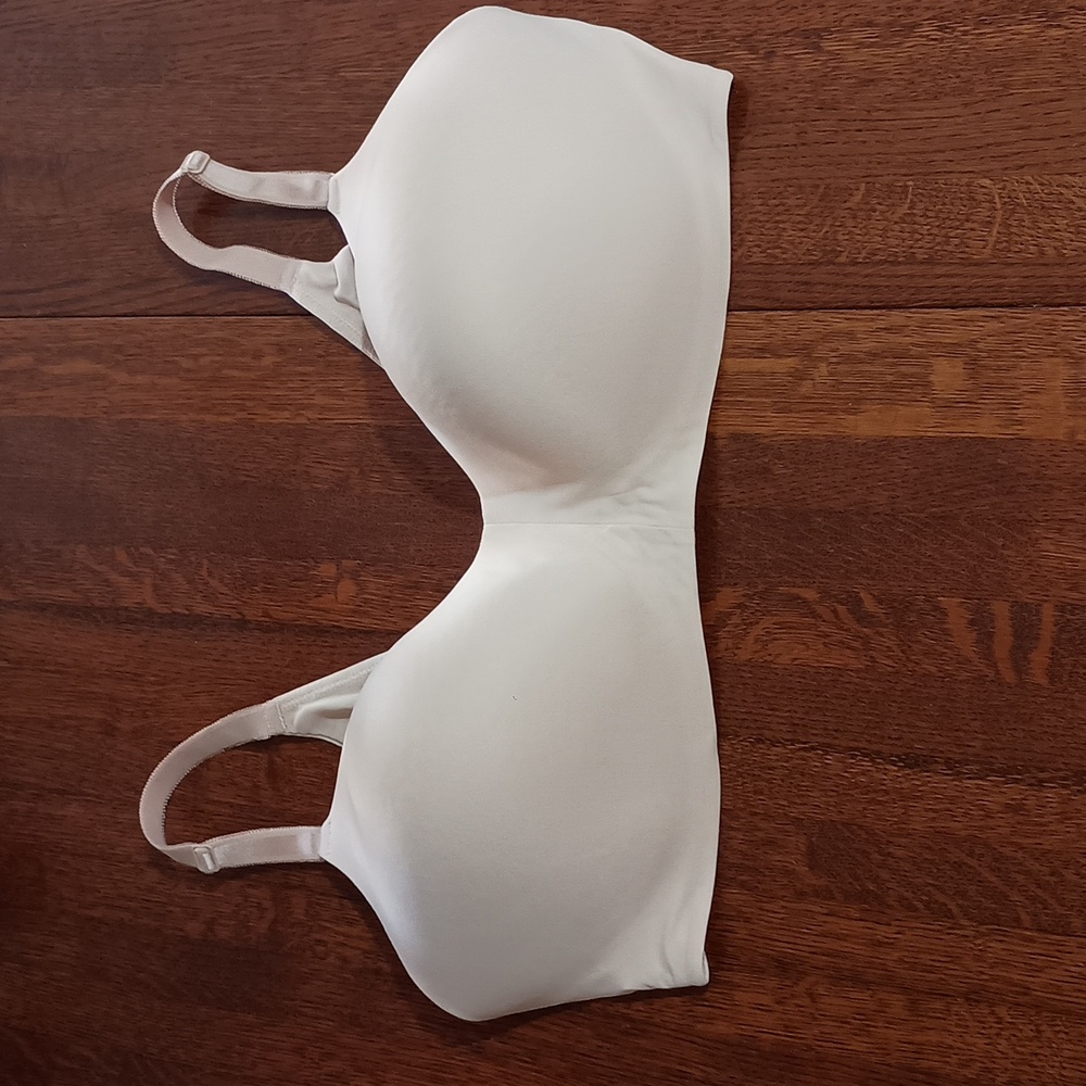 Torrid Dream Wire-Free Size 40DD Lightly Lined Push-Up Everyday Bra (b225)